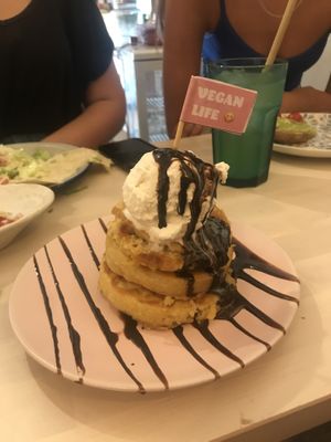 Pancakes w/ ice cream  at Chillin' Cafe in Madrid