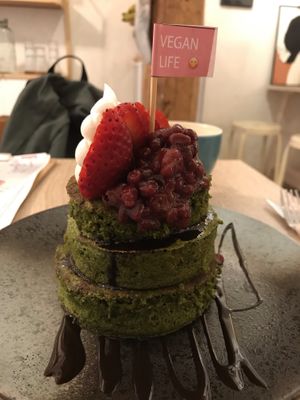 Matcha pancake at Chillin' Cafe in Madrid