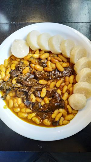 Okapi: mandioca, funghi and beans at Congolinaria - Alfonso Bovero in Sao Paulo