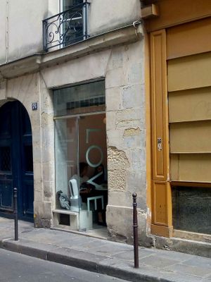 Streetfront of the store, to prevent passing it like I did :p at Love Juice Bar in Paris
