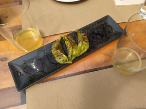 Giozas y sidra at El Manglar in Oviedo