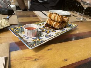 Rollizos Thai  at El Manglar in Oviedo