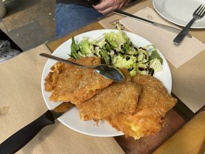 Cachopo de setas at El Manglar in Oviedo