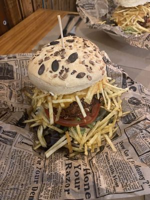 Hamburguesa vegana  at El Manglar in Oviedo