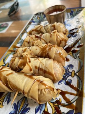 Rollitos asiáticos  at El Manglar in Oviedo