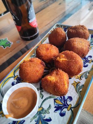  at El Manglar in Oviedo