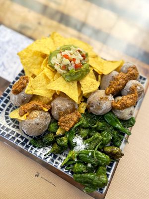 Vegan starter tasting at El Manglar in Oviedo