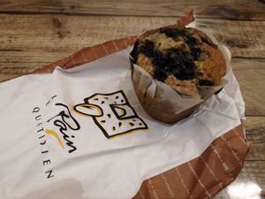 Vegan muffin at Le Pain Quotidien in Namur