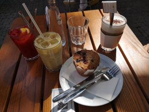 Drinks en dessert at Le Pain Quotidien in Namur