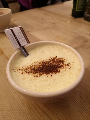 Vegan kurkuma latte at Le Pain Quotidien in Namur