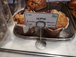 Vegan muffin at Le Pain Quotidien in Leuven