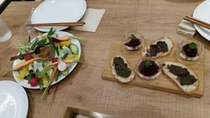 Meal plan appetizers  at Fluunt KOFU in Kofu