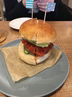 Original Burger at Fluunt KOFU in Kofu