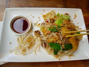 wok fried noodles with tofu at Pho in Bristol