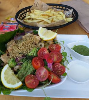 Green bowl con aderezos. #Veganuary at Vegan Place in Vina Del Mar