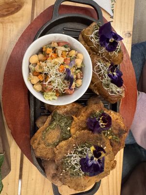 Seitan, Kartoffeln   at Vida Vegan Bistro in Cusco