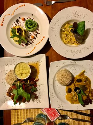 4 amazing meals!  at Vida Vegan Bistro in Cusco