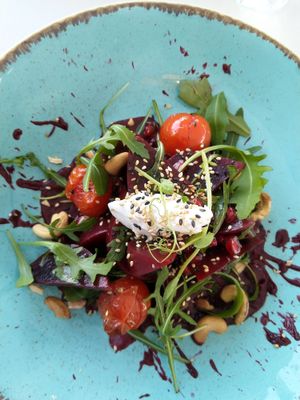 Beetroot starter at Naar RestoBar in St Julians