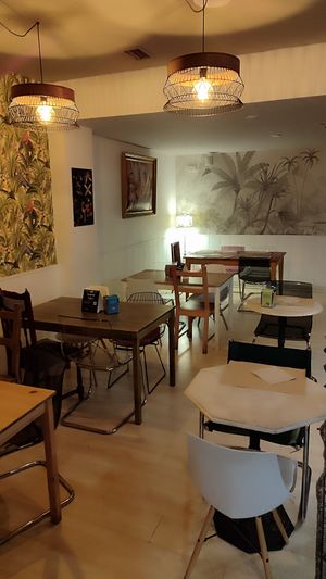 Establecimiento at Beganbai in Vitoria Gasteiz