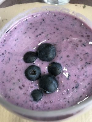Kefir con arandanos at Beganbai in Vitoria Gasteiz