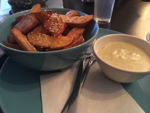 Potato wedges at Ugol in Moscow