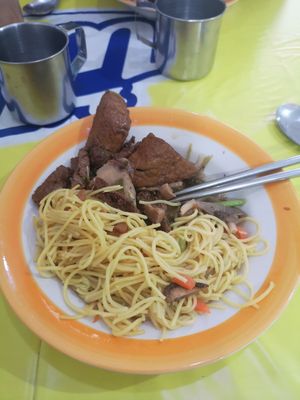 Noodles with 2 ingredients. 40B not very tasty at Ranahat Je Vegan Restaurant in Ayutthaya