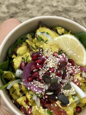 Bowl aux saveurs levantines (sans oeuf)  at Le Mango Tree in Soorts-hossegor