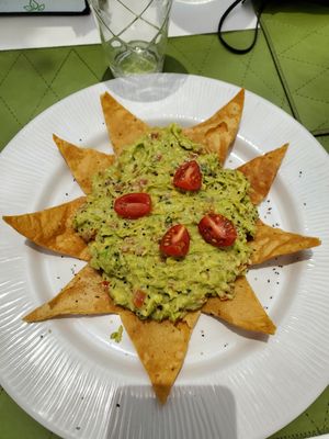 Guac at Machima in Ajijic