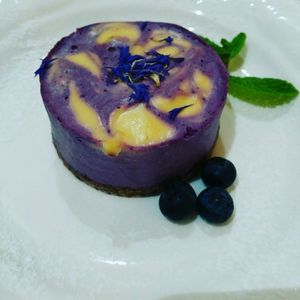 amazingly colored cake at Graze in Antibes