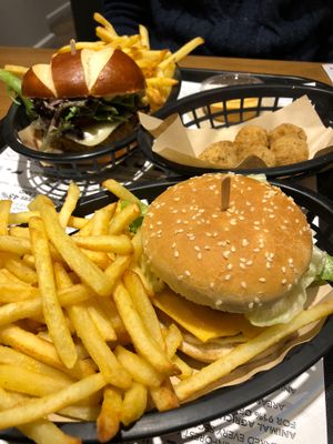 Bean burger & CBC at Earth Restaurant & Takeaway in Petersfield