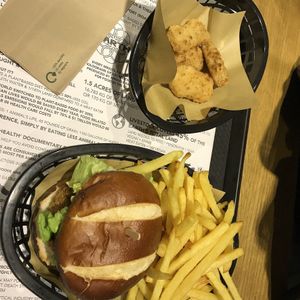 nuggets & ‘chicken’ burger at Earth Restaurant & Takeaway in Petersfield