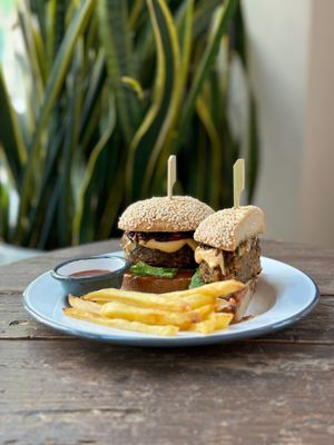 plant burger (GF) at Plant Cafe in Hamala