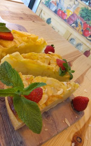 Vegan Apple cake! at Sa Cova in Mallorca