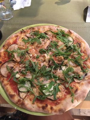 Pizza contadina con extra de prote vegana  at Sa Cova in Mallorca