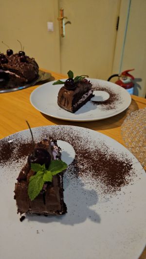 Vegan *Selva Negra* at Sa Cova in Mallorca