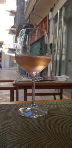 Copa pinot grigio rose wine at Sa Cova in Mallorca