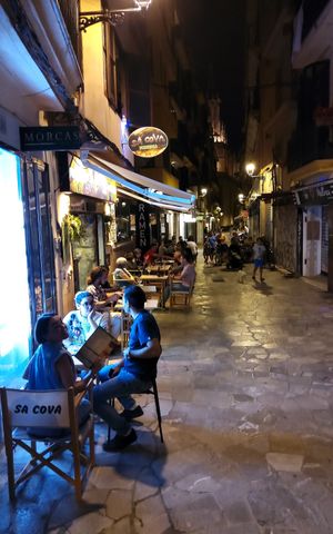 Pizzeria italiana #veganpizza #veganchicken #veganham #veganpulledpork JACKFRUIT #palmademallorca at Sa Cova in Mallorca