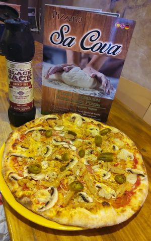 #veganchicken #Palma #palmademallorca #Heura  # healthy #pizzadelivery at Sa Cova in Mallorca