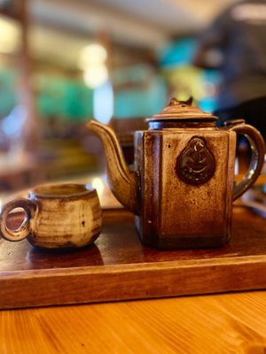  at Dobra Tea in Ashland