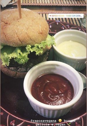 Burguer  at Raposa Vegana in Cuiaba