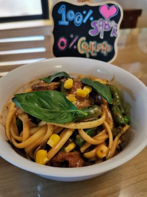 Pasta Alfredo at Lupito Cocina Vegana in La Paz