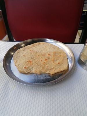 Extra chapati with the food at Saravanaa Bhavan in Paris