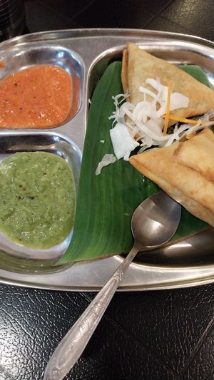 Veg Samosas at Saravanaa Bhavan in Paris