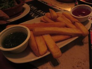 Cajuns (extra thickly sliced fries) with two dips of your choice at Celona in Saarbrucken