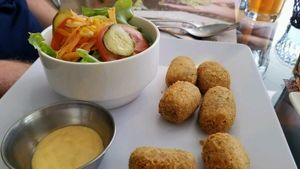 Chickpea Nuggets with Salad at Go Green in La Paz
