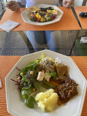 A comida é simplesmente maravilhosa! Muitas opções diferenciadas, e o tempero é ótimo!!   at Harmonia Restaurante Natural in Rio Grande