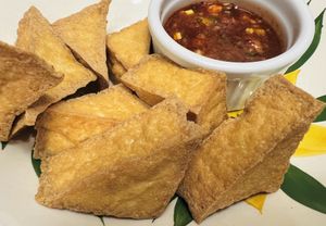 Day two of leftovers.  Yes it’s the sauce.  But have you’ve been able to get a deep fry like that at home?   #Veganuary at Thai Legacy in Brandon