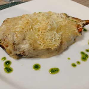 Albergínia farcida de pèsol texturitzat at La Cookessa Bio in Santa Maria De Palautordera