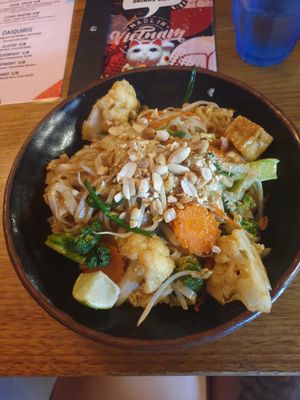 Vegetarian pad Thai (vegan) at CHOW in Darwin