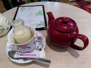 Masala chai with soy milk at Lady Dinah's Cat Emporium in East London